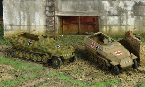 Italeri Sd.Kfz.251/1 Ausf.D (x2)