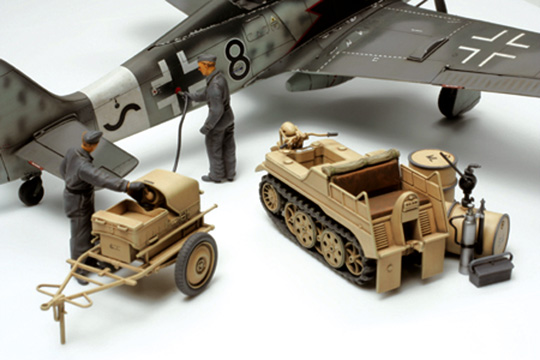 Tamiya Kettenkrad et g&eacute;n&eacute;rateur avion