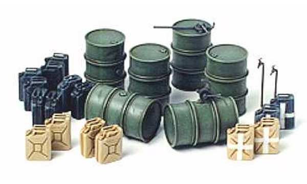 Tamiya F&ucirc;ts et jerrycans Allemands 