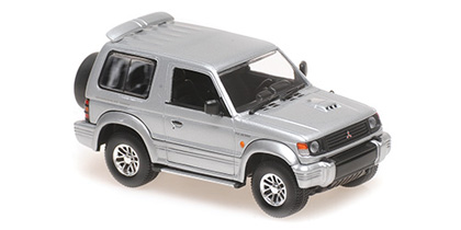 Maxichamps Mitsubishi Pajero SWB argent 91