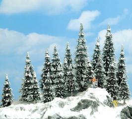 Busch 20 sapins enneig&eacute;s