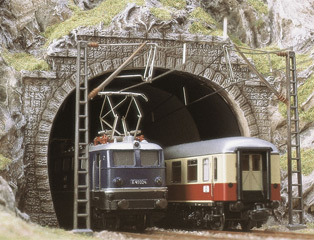 Busch Entr&eacute;e de tunnel double voie