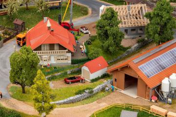 Faller Ferme avec &eacute;table et garage