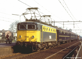 PIKO Locomotive &eacute;lec. Rh 1100 NS Son