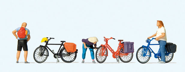 Preiser Cyclistes regonflant un pneu