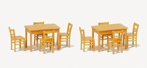 Preiser 2 tables et 8 chaises bois