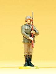 Preiser soldat debout