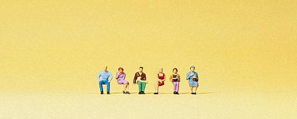 Preiser figurines assises