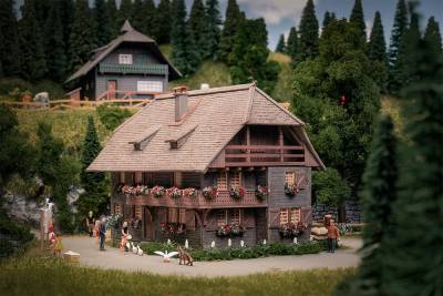 Faller Maison horloger avec figurine