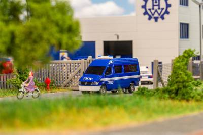 Faller MB Sprinter THW