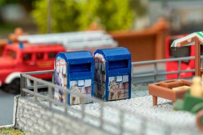 Faller 2 Conteneurs de vêtements usagés