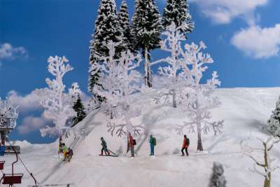 Faller 5 arbres couverts de neige