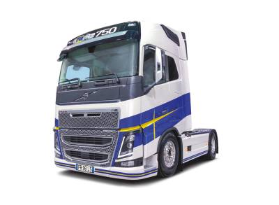 Italeri Volvo FH16 Medium Roof Italeri Volvo FH16 Medium Roof