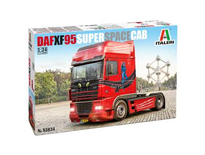 Italeri DAF XF 95 Super Space Cab