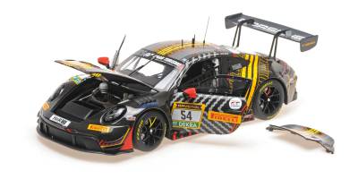 Minichamps Porsche 911 GT3R Dinamic GT Team