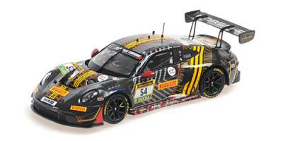 Minichamps Porsche 911 GT3R Dinamic GT Team