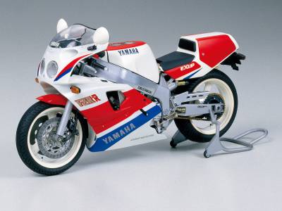 Tamiya Yamaha FZR750R (OW01)